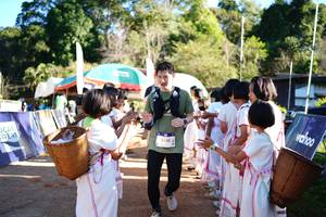 BIB: 2500
                            <button type="button" onclick="openModal(19045488)" class="btn btn-primary btn-sm float-right btn-popup" data-toggle="modal" data-target=".modal-high-quality">
                        <i class="fas fa-shopping-cart"></i> Add to Cart
                    </button>
                                            <button type="button" onclick="isThisMe(19045488, true)" class="btn btn-success btn-sm float-right btn-popup btn-isme hidden" data-toggle="tooltip" data-placement="bottom" title="นี่คือรูปของคุณใช่ไหม คลิกที่นี่เพื่อเอาเข้าอัลบั้ม">
                        <i class="fas fa-plus"></i> Add to album
                    </button>
                    <button type="button" onclick="isThisMe(19045488, false)" class="btn btn-warning btn-sm float-right btn-popup btn-isnotme hidden">
                        <i class="fas fa-ban"></i> Remove from album
                    </button>